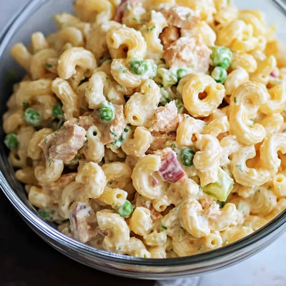 A bowl of macaroni and cheese.